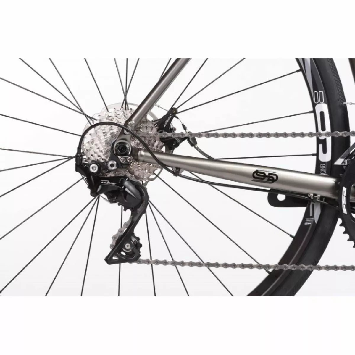 Orro Terra Gravel 105 R900 Flatbar Gravel Bike (2023) - Image 4